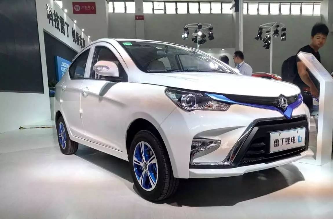 电动车使用锂电池好还是铅酸蓄电池好？