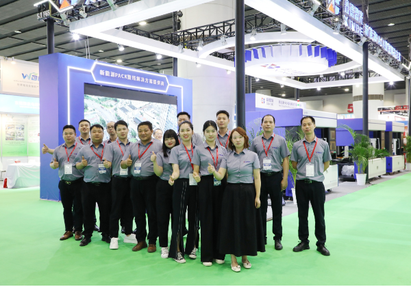 展会回顾丨荣耀加冕，鑫德激光再获行业荣誉！